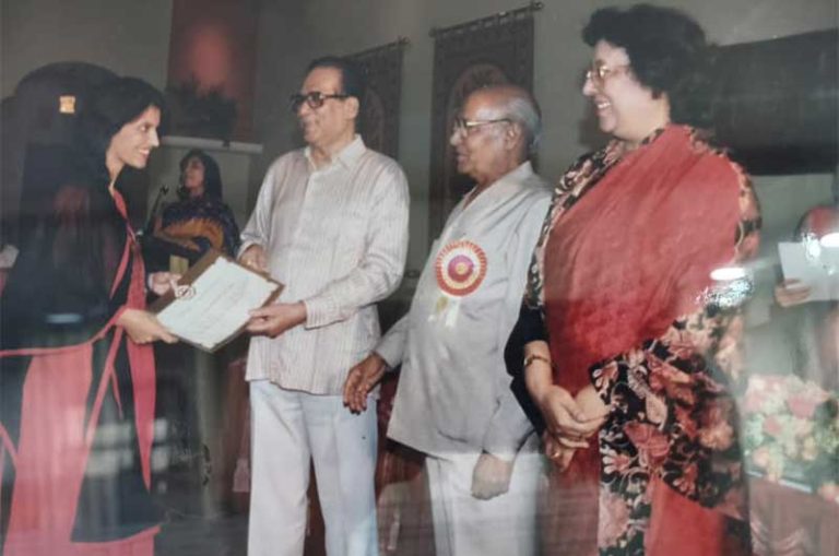 award-3